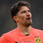 Gregor Kobel di laga Borussia Dortmund vs Werder Bremen