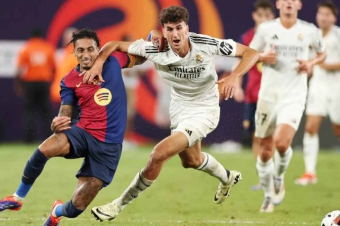 Jacobo Ramon dalam sebuah laga Real Madrid kontra Barcelona