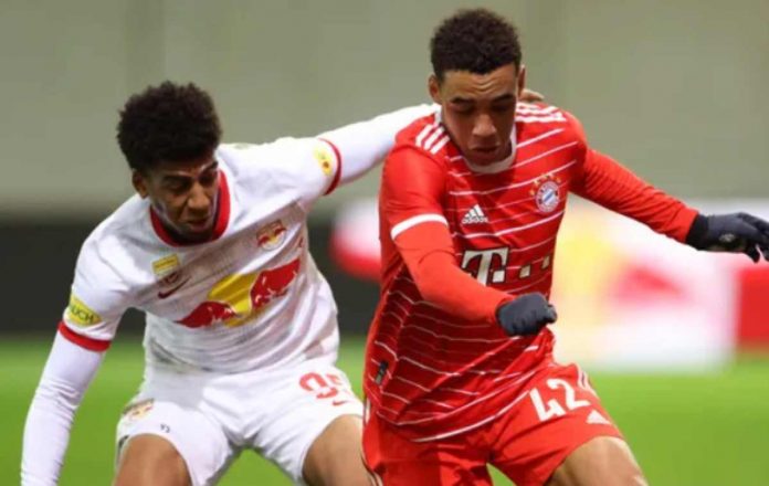 Jamal Musiala saat membela Bayern Munchen di laga kontra RB Salzburg