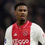 Jarrel Hato beraksi dalam pertandingan Ajax Amsterdam
