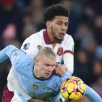 Jean-Clair Todibo mengawal Erling Haaland di laga West Ham vs Manchester City