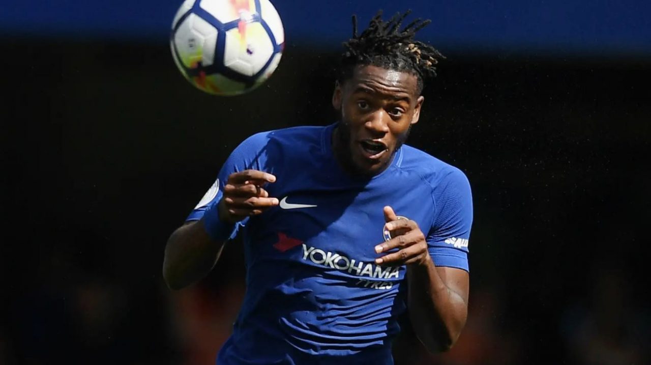 Michy Batshuayi mantan striker Chelsea