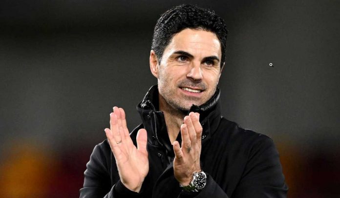 Mikel Arteta memberi penghormatan kepada para fans