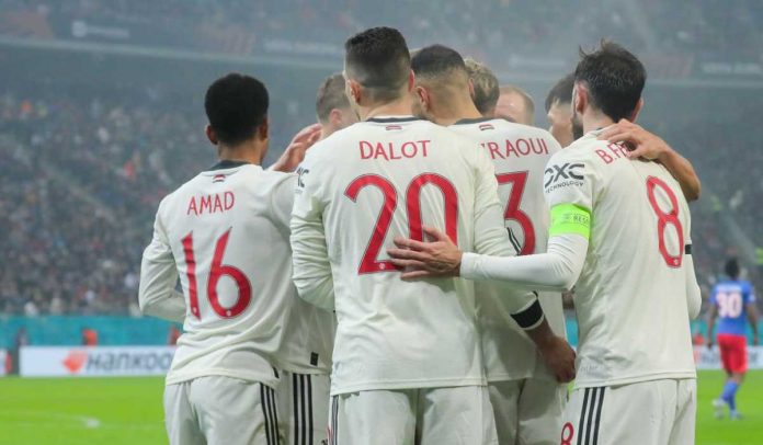 Para pemain Manchester United rayakan gol ke gawang Basel