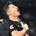 Robert Lewandowski usai mencetak gol di laga Barcelona vs Barbastro