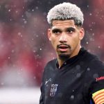 Ronald Araujo di laga Benfica vs Barcelona di Liga Champions