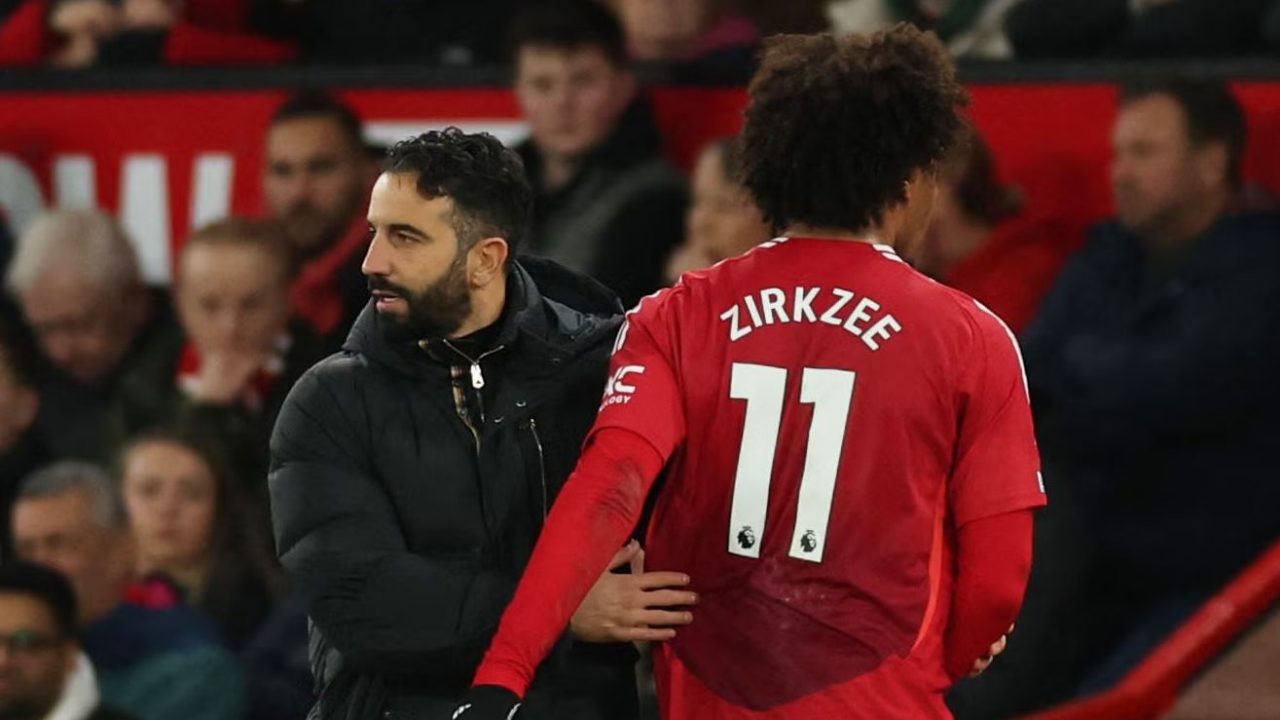 Ruben Amorim pelatih Manchester United dan Joshua Zirkzee