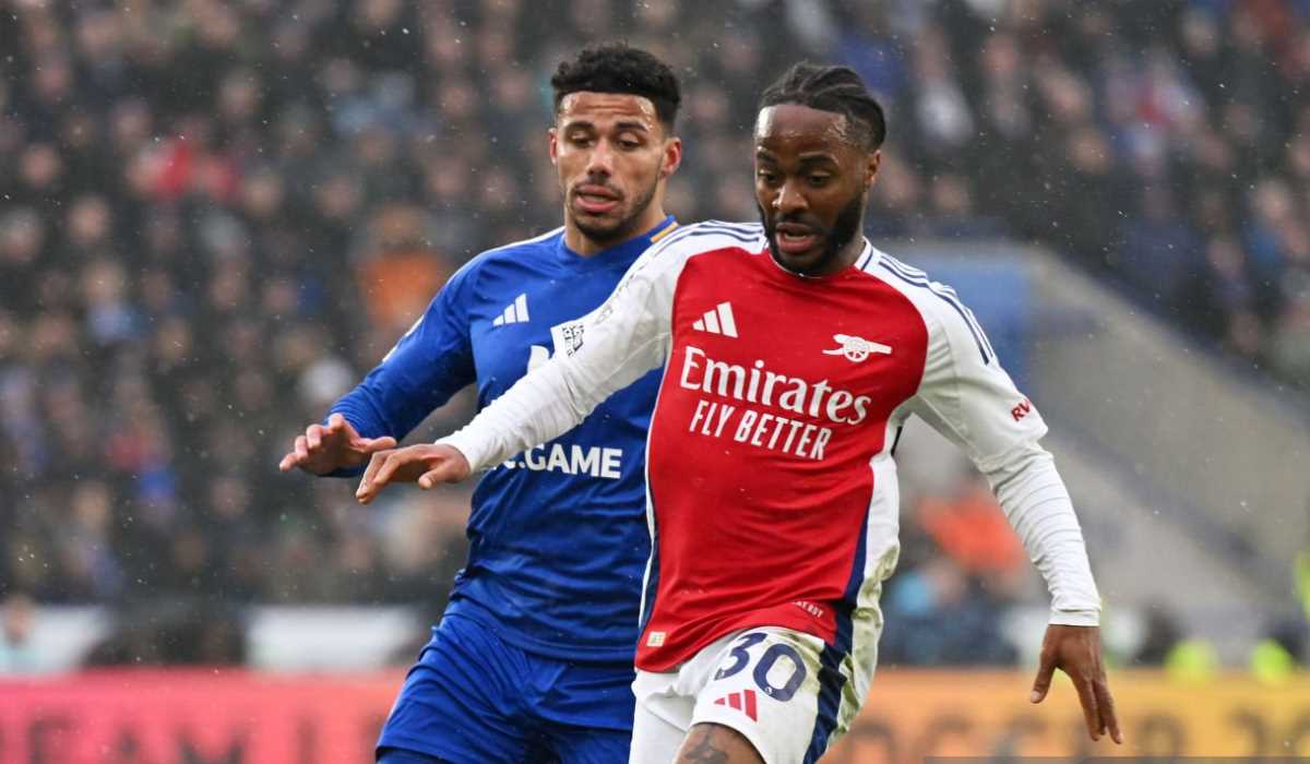 Aksi Raheem Sterling di laga Leicester City vs Arsenal