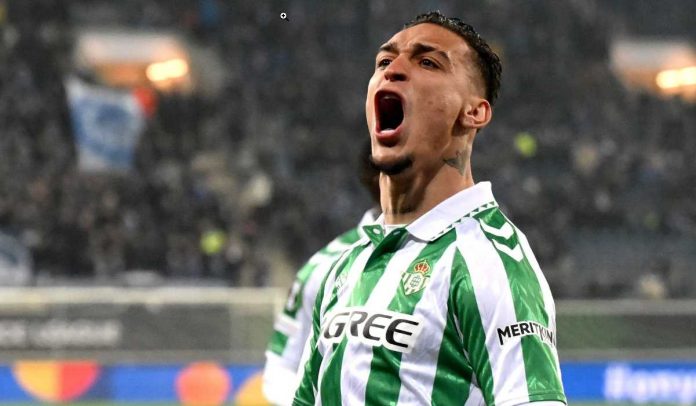 Antony rayakan gol Real Betis ke gawang Gent