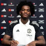 Ayden Heaven menandatangani kontrak di Manchester United