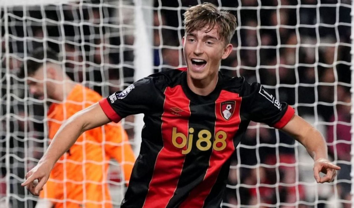 Dean Huijsen pemain Bournemouth