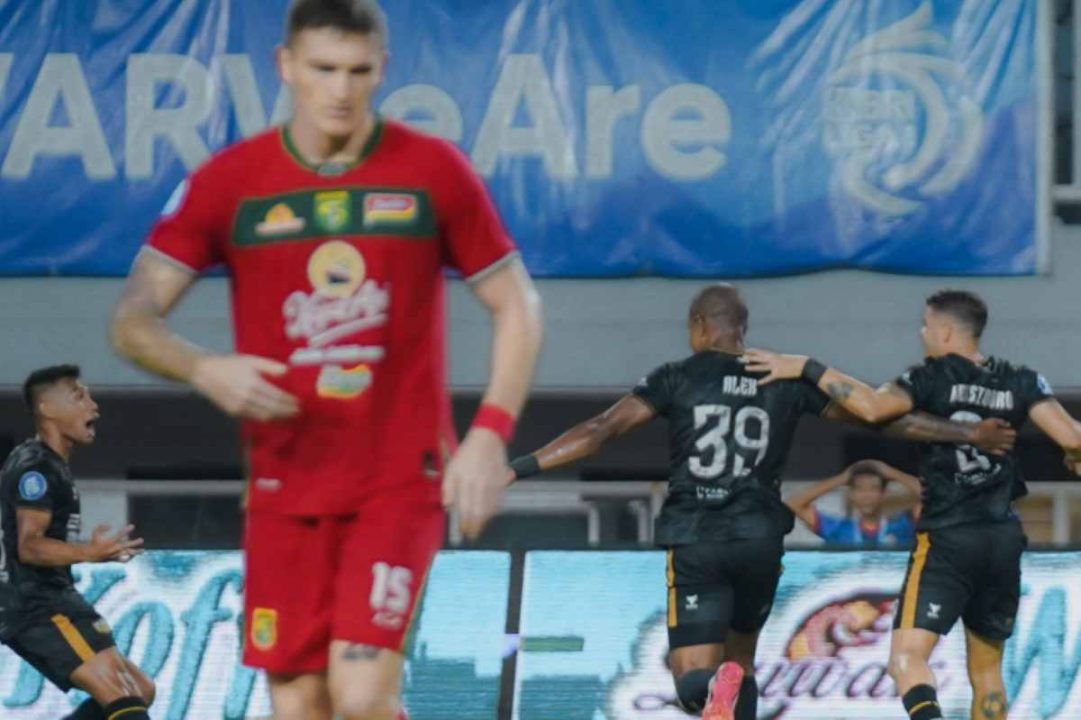 Dewa United menjamu Persebaya Surabaya di pekan ke-24 Liga 1