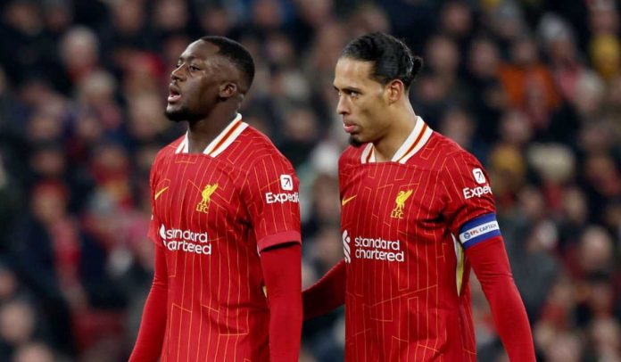 Ibrahima Konate bersama Virgil van Dijk di laga Liverpool vs Tottenham Hotspur