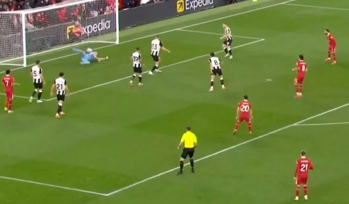 Liverpool vs Newcastle United - Liga Inggris