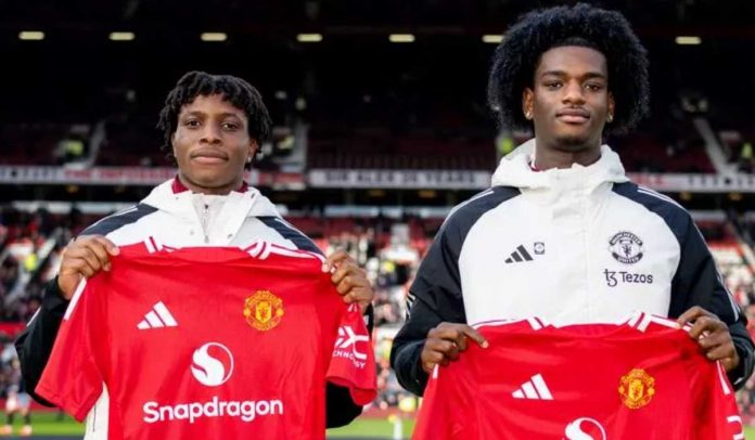 Patrick Dorgu dan Ayden Heaven diperkenalkan sebagai pemain baru Manchester United