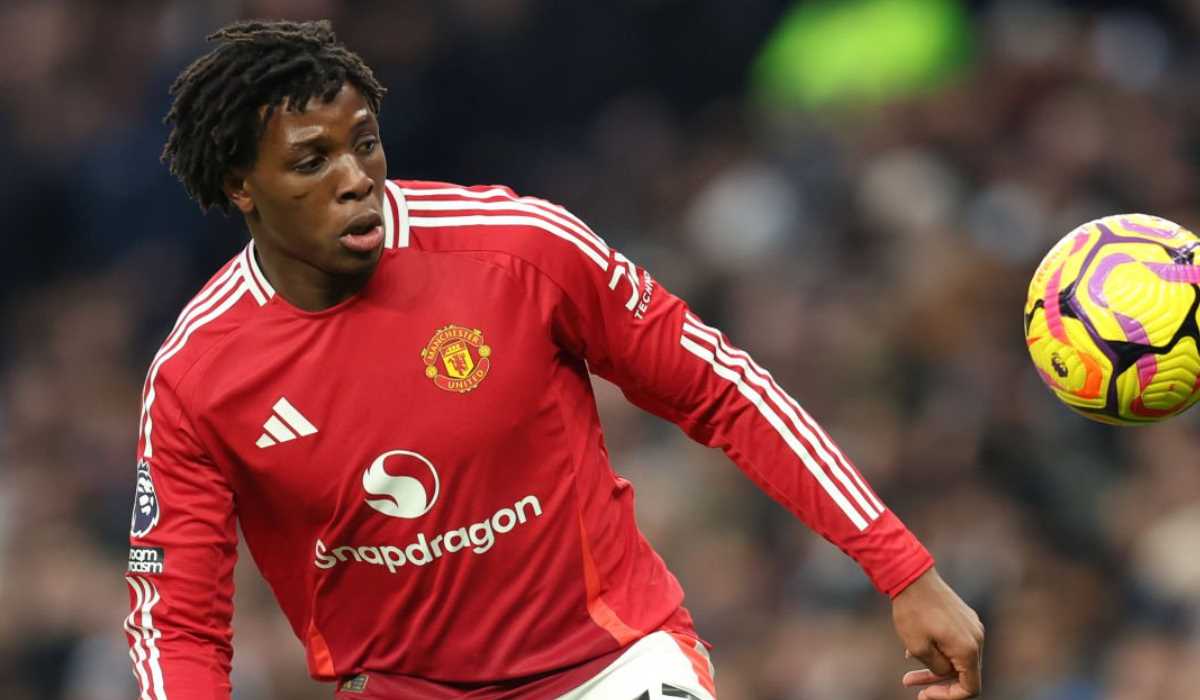 Patrick Dorgu di laga Tottenham vs Manchester United