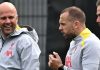 Pelatih Liverpool Arne Slot dan John Heitinga