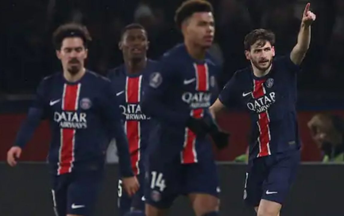 Skuad PSG dalam sebuah laga