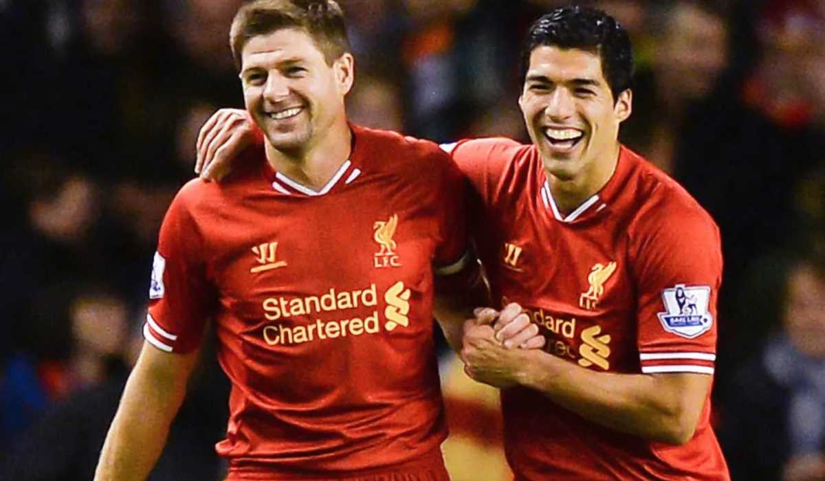 Steven Gerrard bersama Luis Suarez saat masih di Liverpool