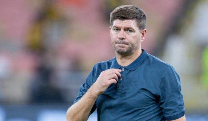 Steven Gerrard di pertandingan Al-Ittihad v Al-Ettifaq