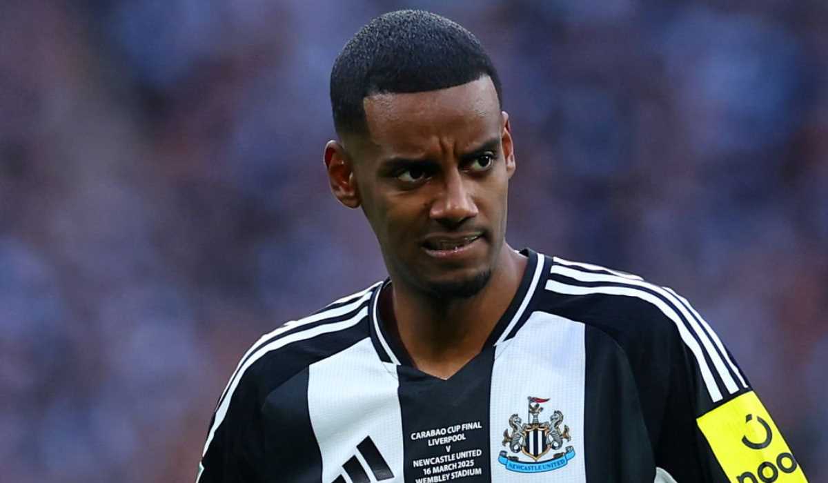 Alexander Isak di laga Liverpool v Newcastle United