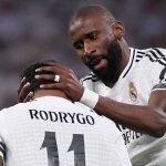 Antonio Rudiger merayakan gol Rodrygo Goes untuk Real Madrid