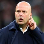 Arne Slot dalam pertandingan final Piala Carabop antara Liverpool vs Newcastle United