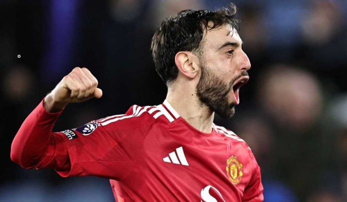 Bruno Fernandes merayakan golnya ke gawang Leicester City