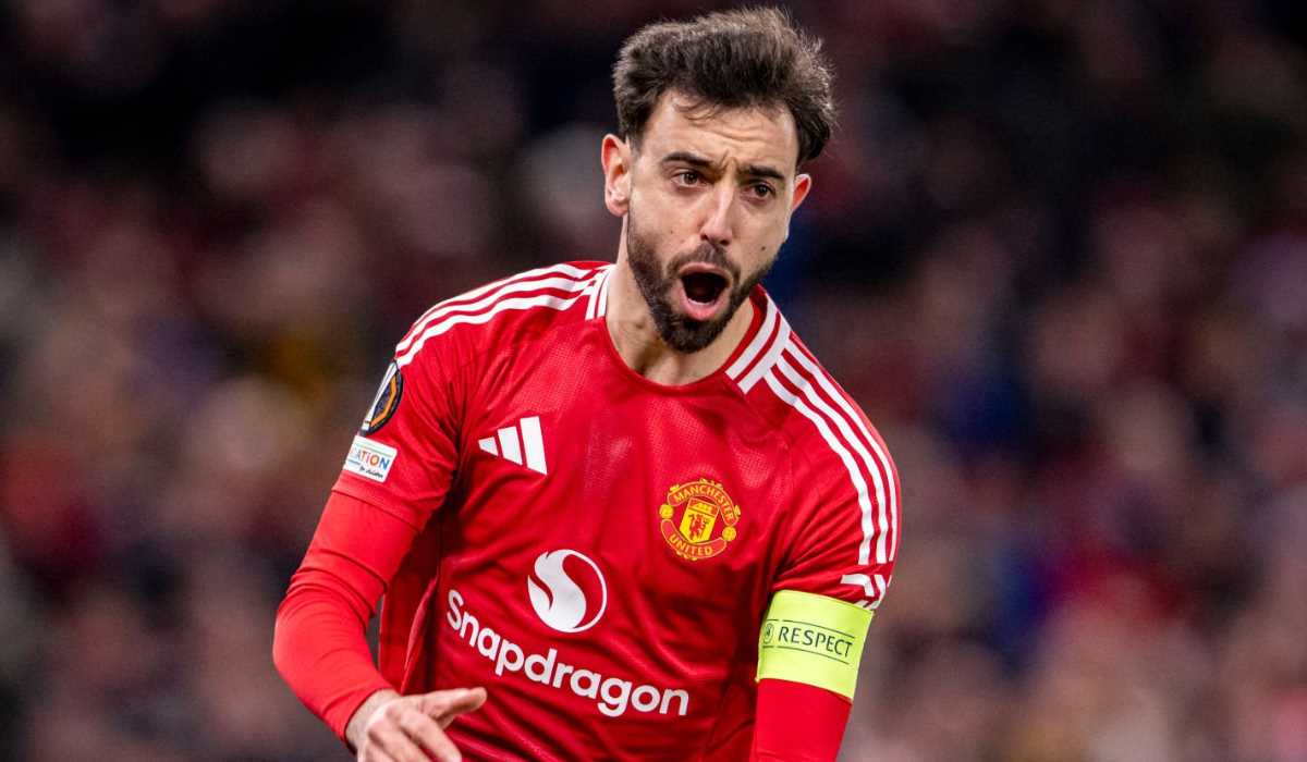 Bruno Fernandes merayakan golnya ke gawang Real Sociedad