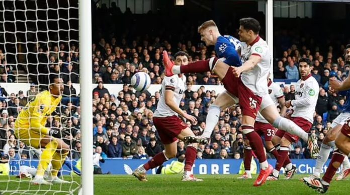 Everton vs West Ham United - Liga Inggris