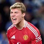 Rasmus Hojlund tampak kecewa di laga Real Sociedad vs Manchester United