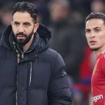 Ruben Amorim bersama Antony di pinggir lapangan