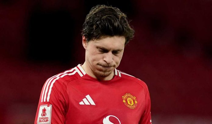 Victor Lindelof di laga Manchester United vs Fulham di Piala FA