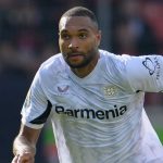 Aksi Jonathan Tah di laga Bayer Leverkusen