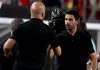 Arne Slot dan pelatih Arsenal Mikel Arteta