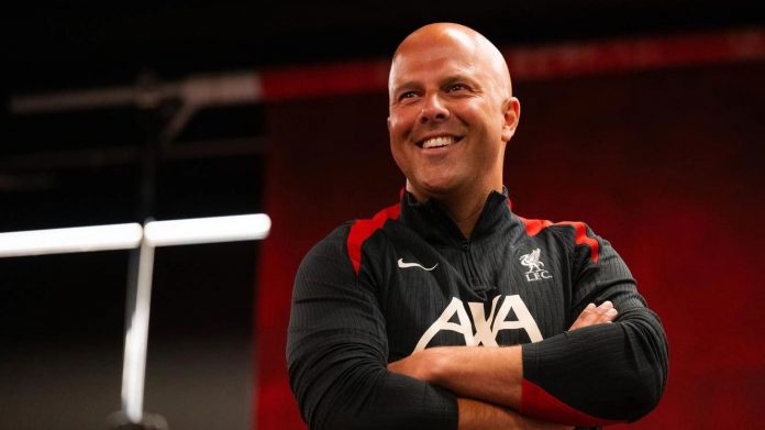 Arne Slot pelatih Liverpool