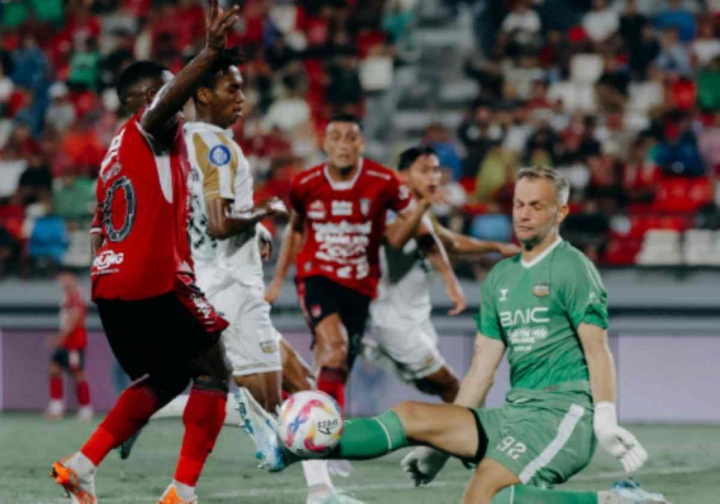 Bali United saat ditahan imbang Dewa United 0-0 di kandang sendiri pada pekan ke-29