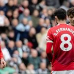 Bruno Fernandes, Victor Lindelof, dan Chrisrian Eriksen selama laga Newcastle United vs Manchester United