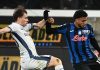 Ederson dari Atalanta berusaha melewati Nicolo Barella dari Inter Milan