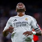 Ekspresi Vinicius Junior usai kegagalan eksekusi penalti vs Valencia