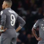 Ekspresi kecewa Vinicius Junior dan Kylian Mbappe dalam kekalaahn dari Arsenal