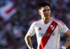 Franco Mastantuono bersiap melakukan tendangan bebas untuk River Plate