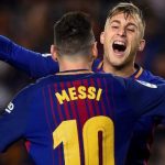 Gerard Deulofeu berselebrasi bersama Lionel Messi