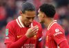 Jarell Quansah bersama Virgil van Dijk di final Piala Carabao