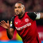Jonathan Tah bek Bayer Leverkusen