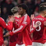 Para pemain Manchester United merayakan gol