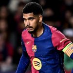 Aksi Ronald Araujo di laga Barcelona vs Inter Milan