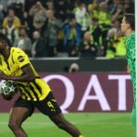 Aksi Serhou Guirassy di Laga Borussia Dortmund vs Barcelona