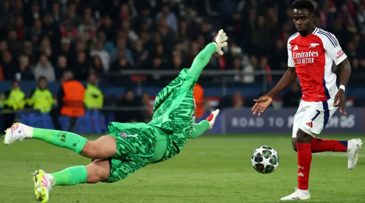 Aksi penyelamatan Gianluigi Donnarumma di Liga Champions