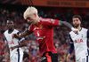 Alejandro Garnacho mencoba menembus pertahanan Tottenham Hotspur